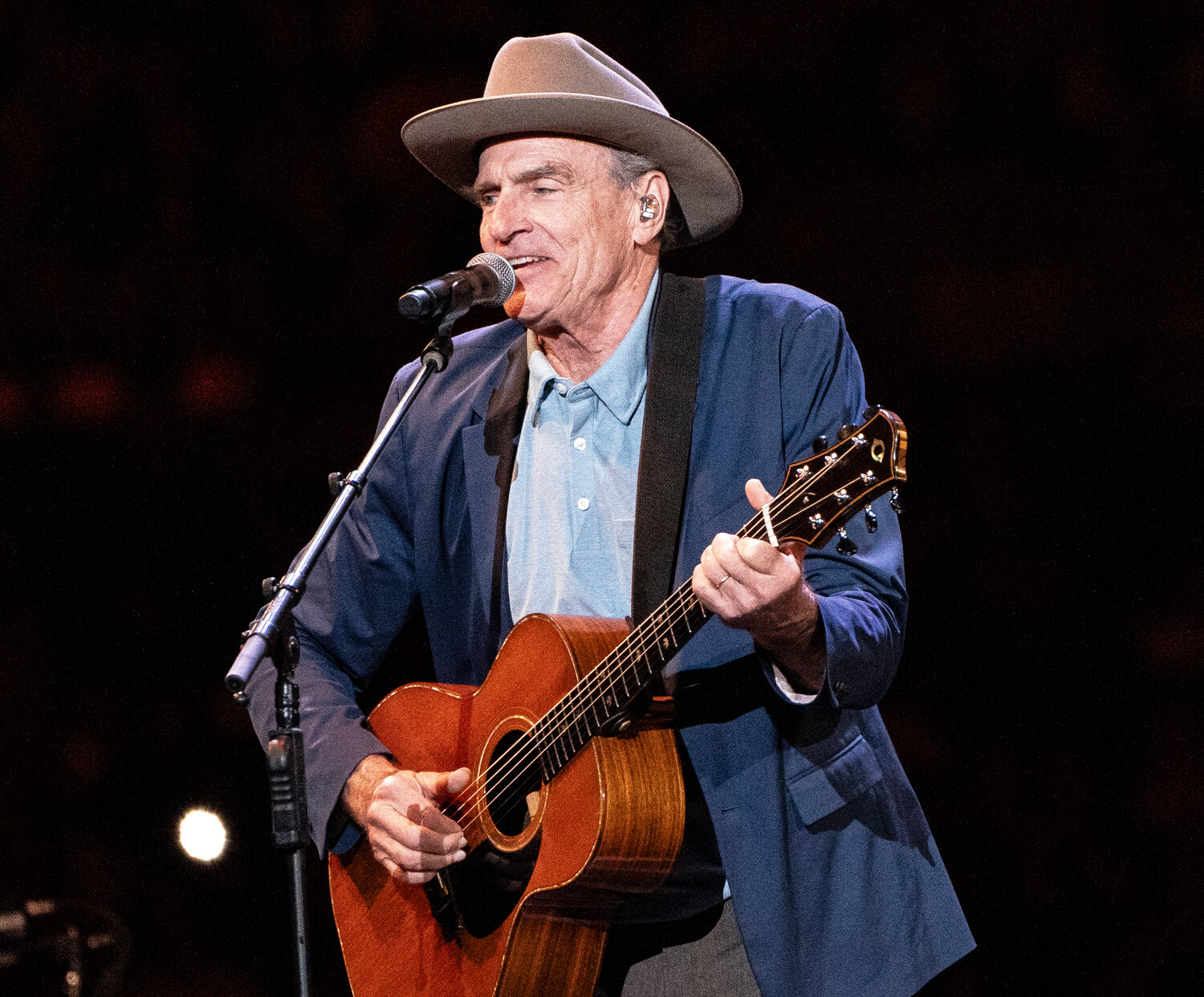 James Taylor will open 2025 summer tour in Phoenix Daily Independent